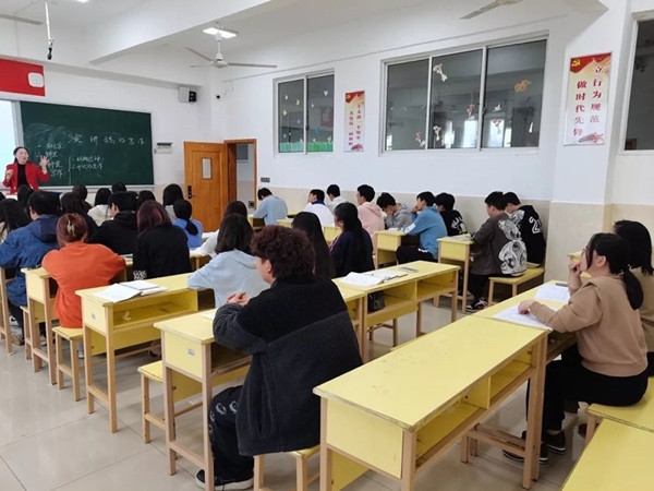 1619313876849020147.jpg 语文2.1.jpg