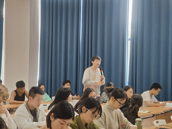 1635762923409009869.jpg 座谈会 (11).jpg